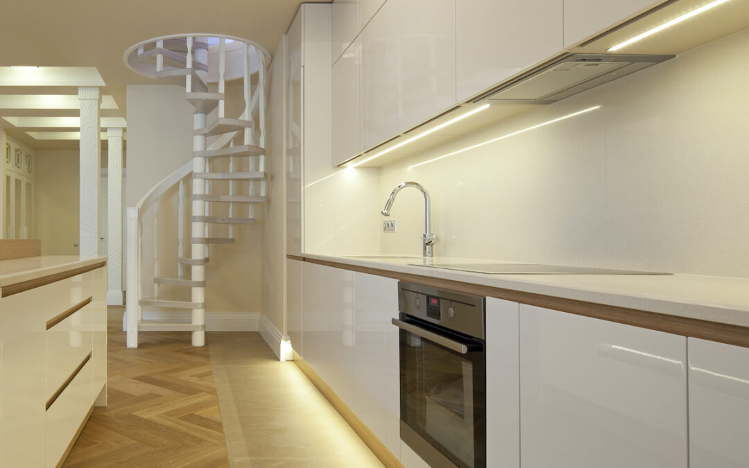 under-cabinet-kitchen-lighting